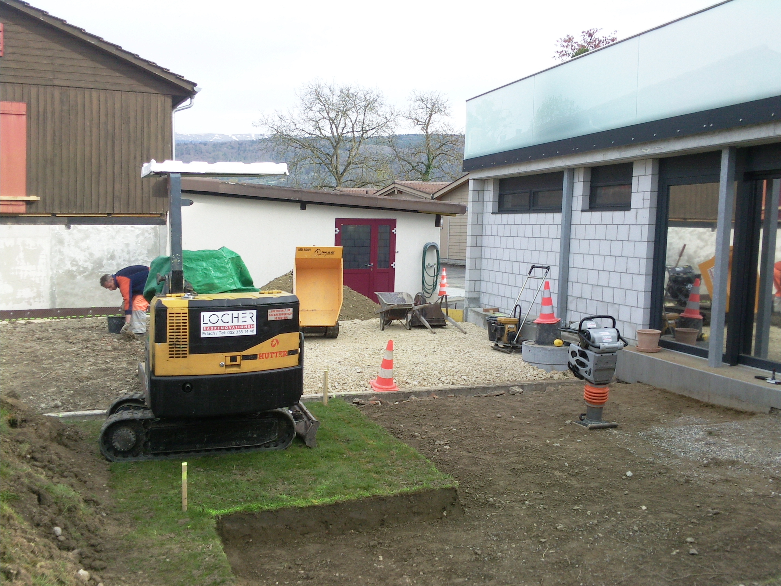Bagger, Stampfer, Verdichtungsplatte und Raupendumper  