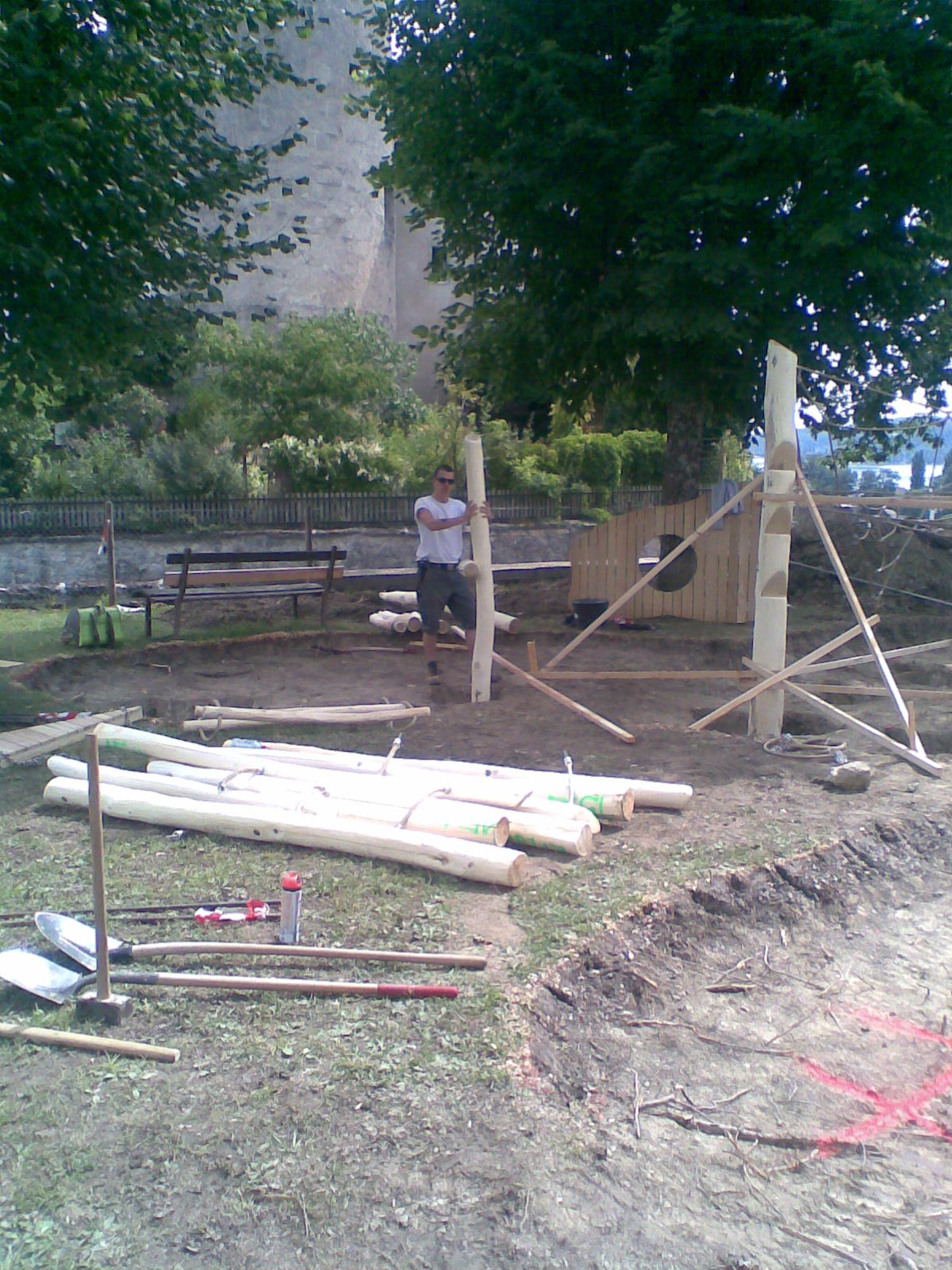 Spielplatz Schloss Erlach Bauarbeiten